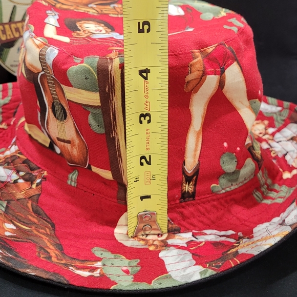 Reversible Pin-Up Cowgirl Themed Bucket Hat - Picture 5 of 7